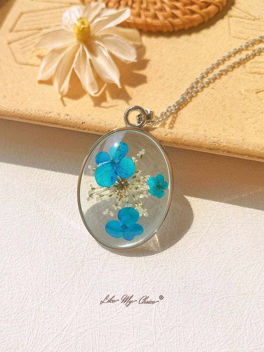 Resin Pendant Necklace With Blue Hydrangea Dried Flowers