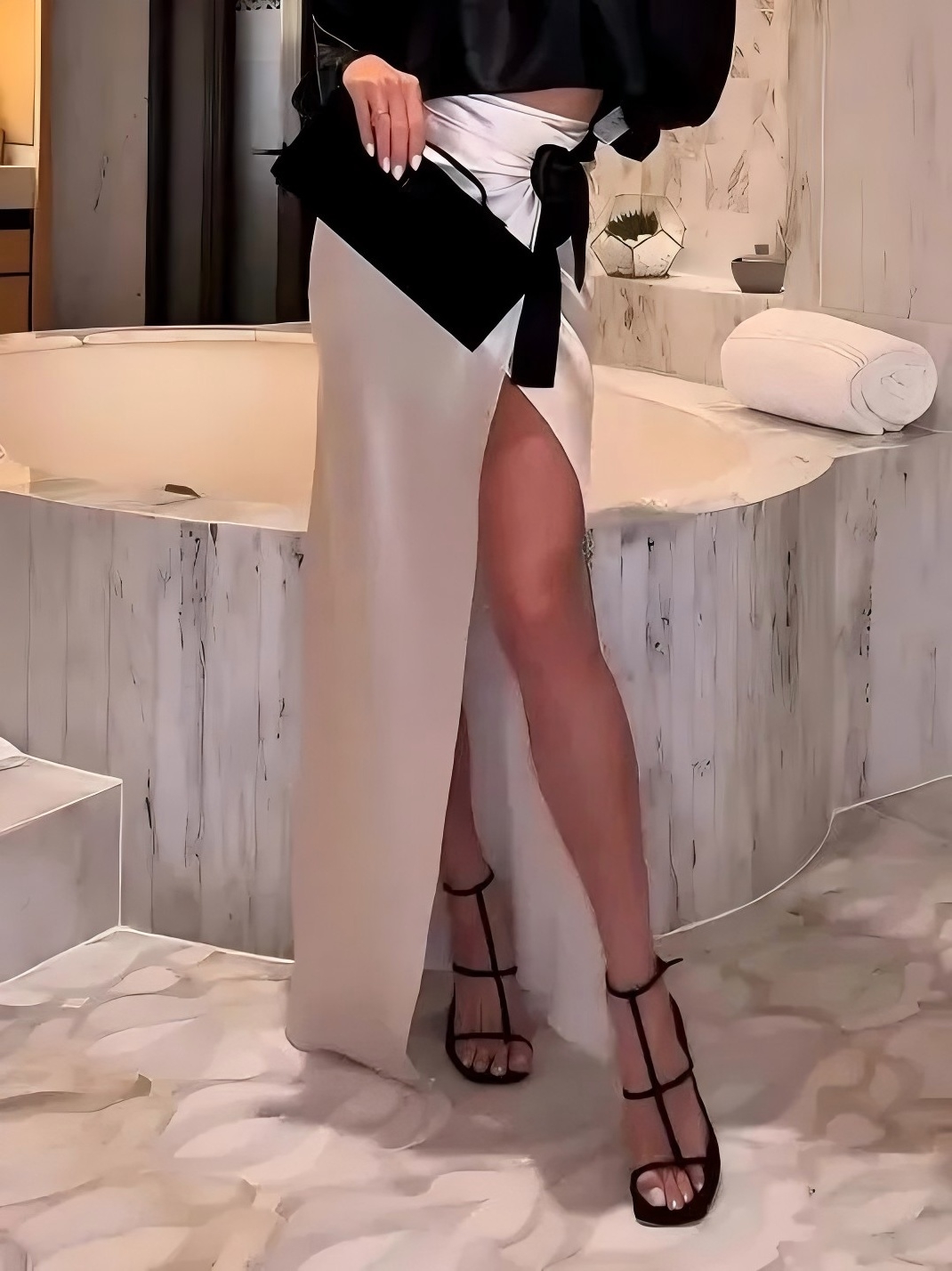 Elegant Satin Cropped Long-sleeved Shirt