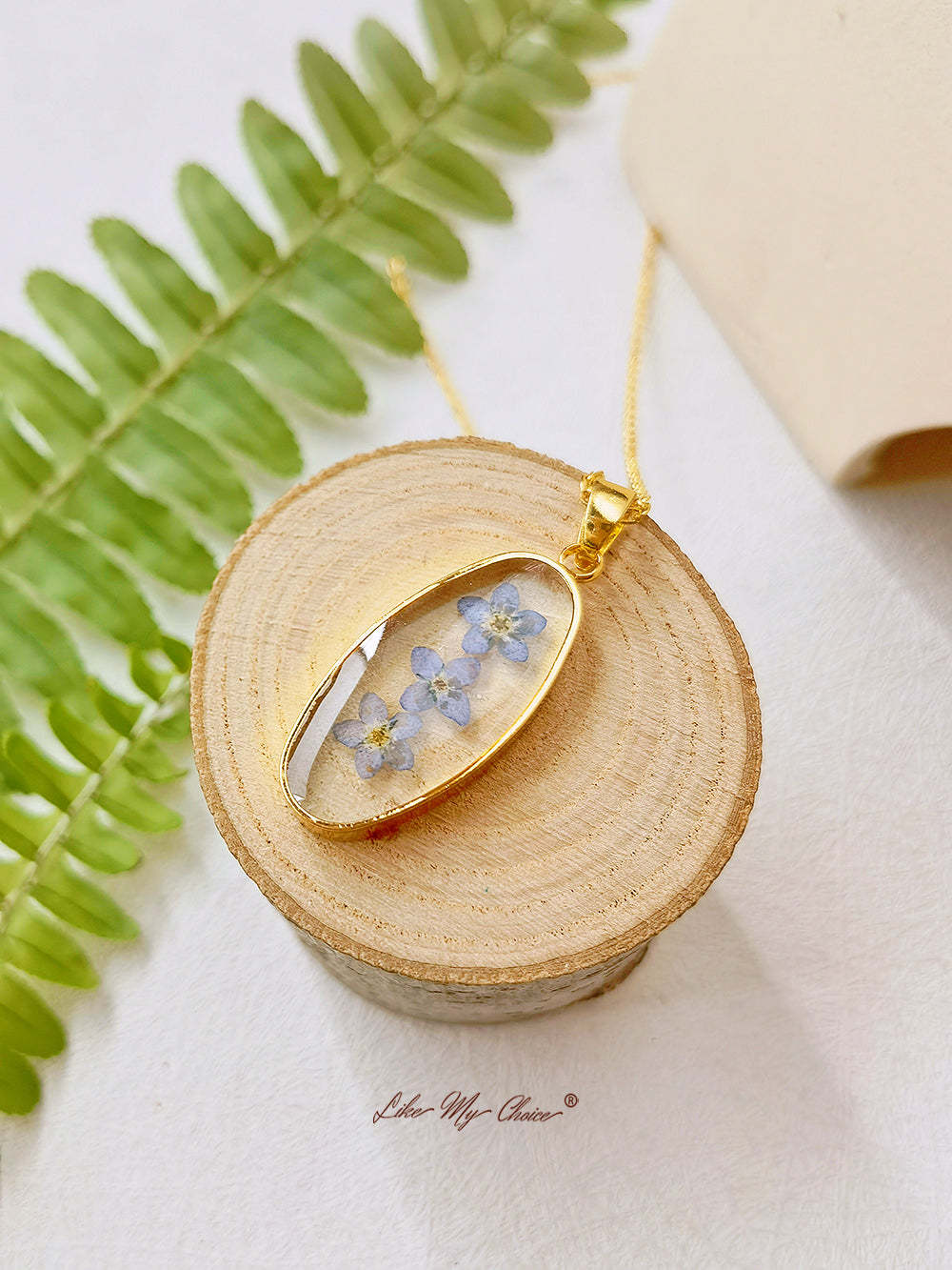 Forget Me Not Golden Oval Pendant Natural Resin Necklace