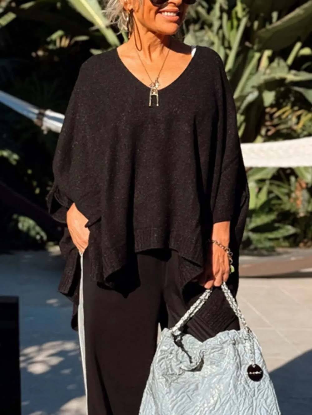 Classic Fashion V-neck Loose Pocket Mid-length Knitted Sweater