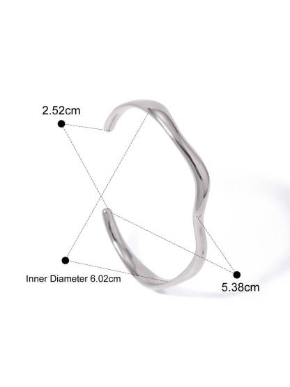 Minimalist Irregular Curve Bracelet