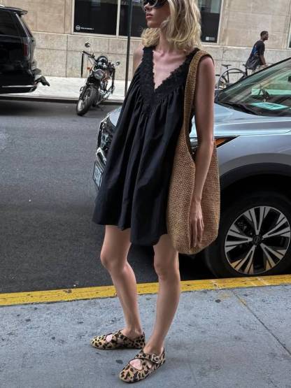 Vacation Style V-Neck Lace Splicing Mini Dress