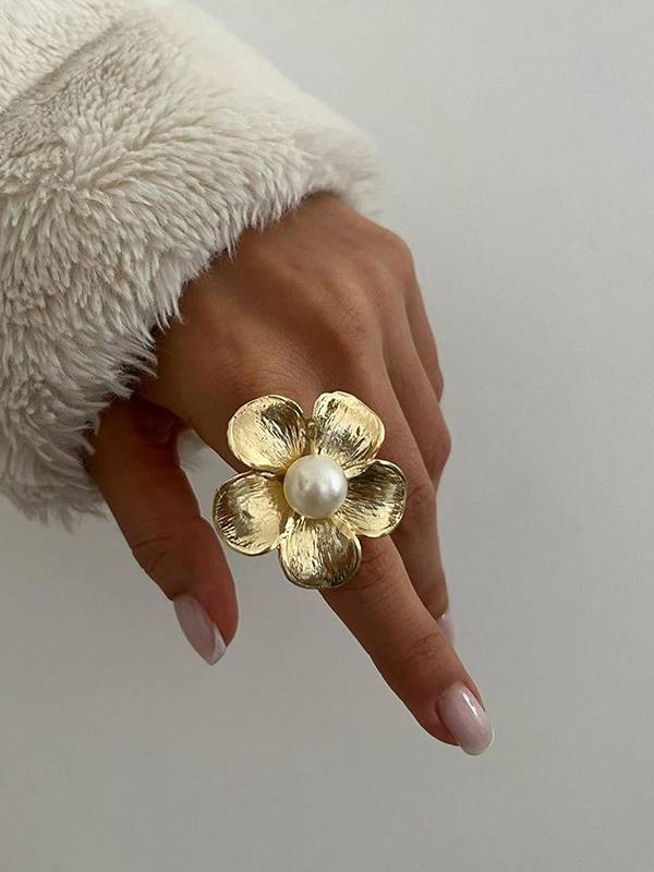 Unique Flower Ring