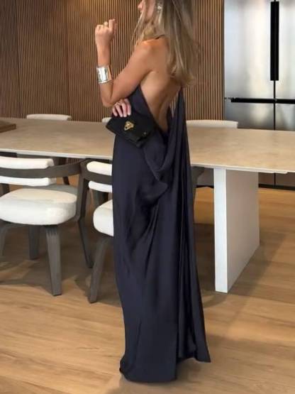 Minimalist Halter Neck Backless Maxi Dress