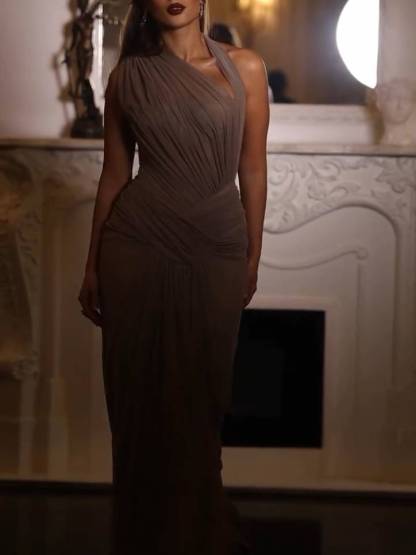 Hollow Design Pleated Maxi Dress