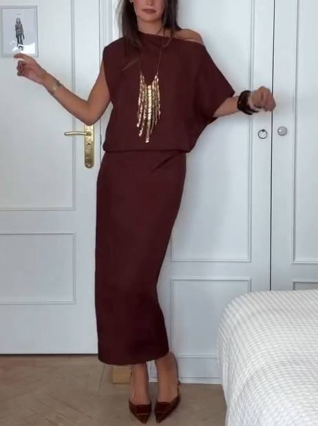 Minimalist Back Slit Midi Dress