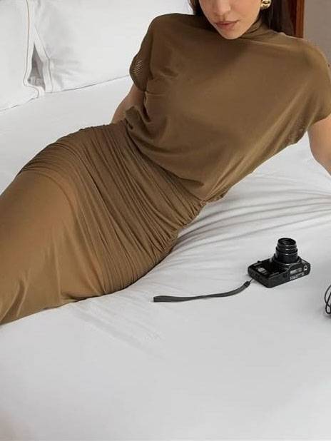 Back Swing Collar Pleated Maxi Dress