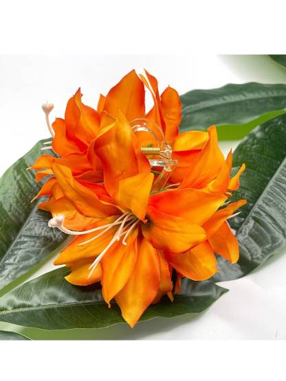 Lily Hair Clip