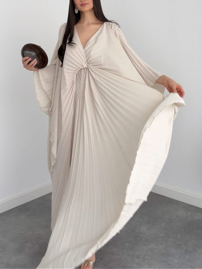 Elegant Pleated Batwing Sleeve Maxi Dress