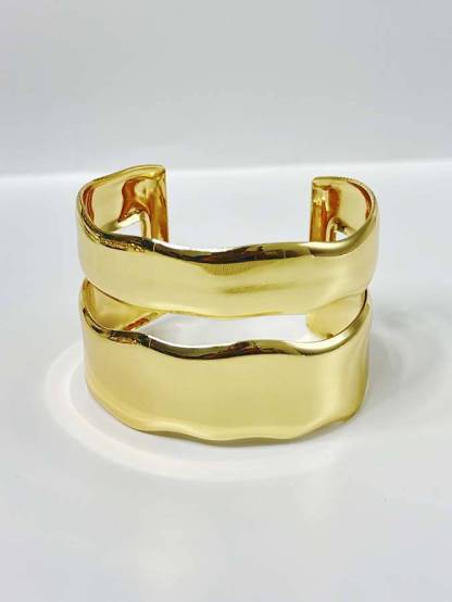 Minimalist Double-loop Bracelet