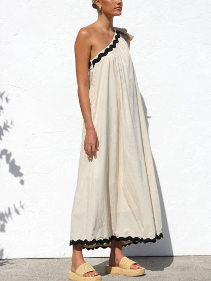 Classic Contrast Lace One-shoulder Spaghetti Strap Midi Dress