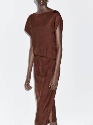 Minimalist Back Slit Midi Dress