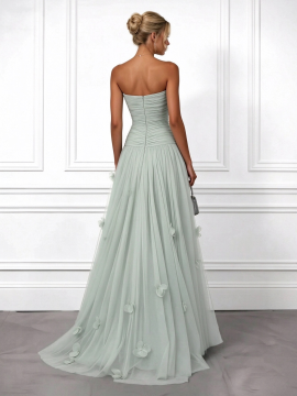 Elegant Green Strapless Ruched Tulle Evening Maxi Dress