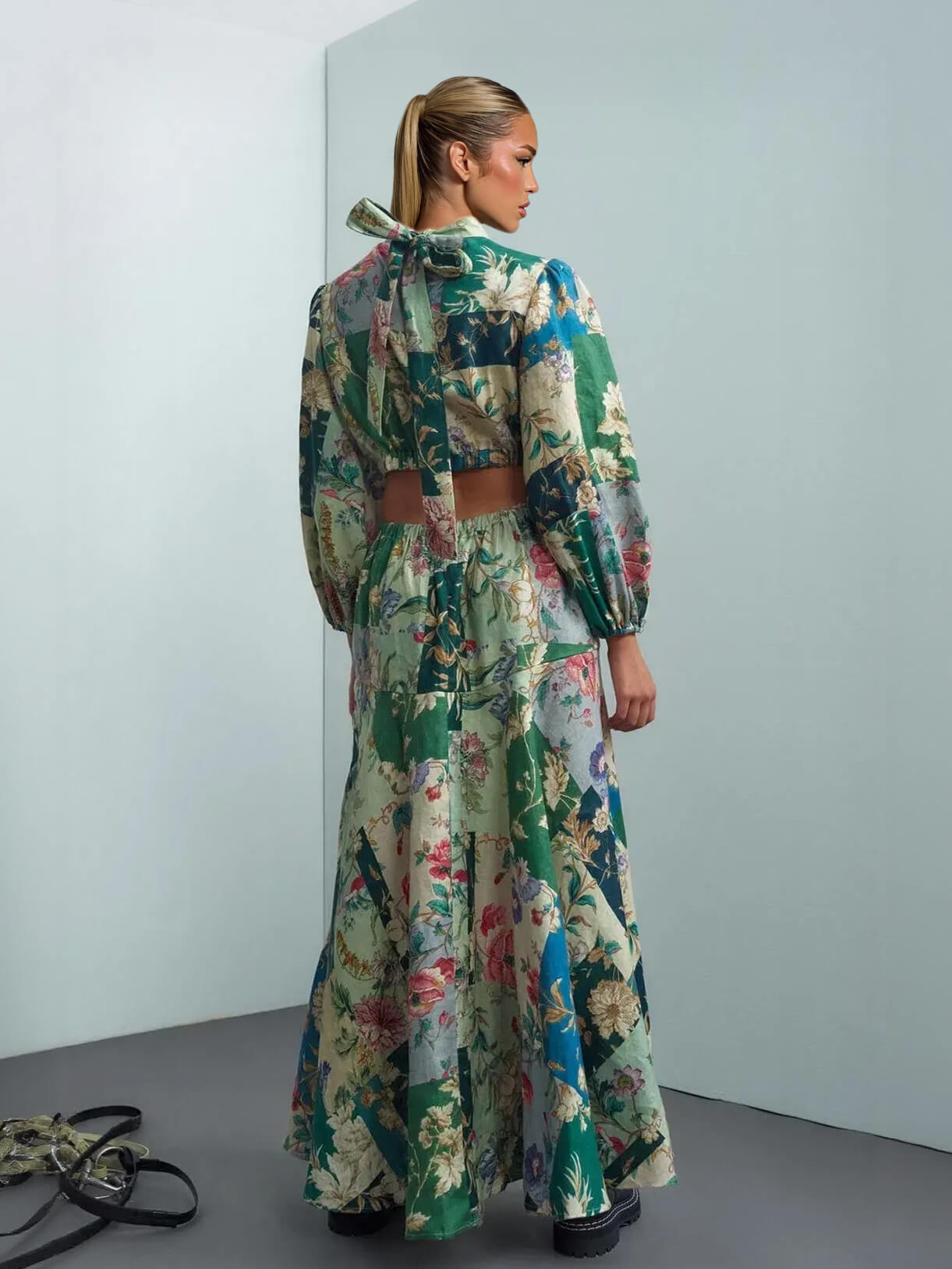 Delicate Floral Print Tie-Back Lantern Sleeve Maxi Dress