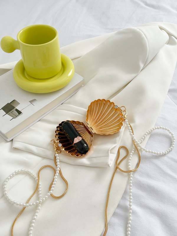 Shell Pearl Double Chain Bag