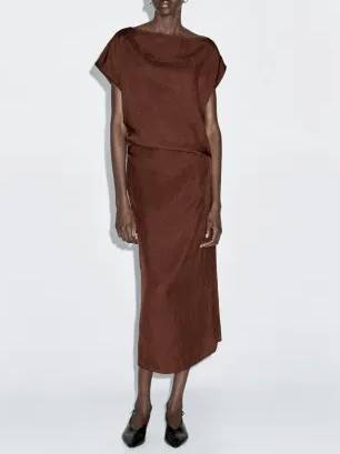 Minimalist Back Slit Midi Dress