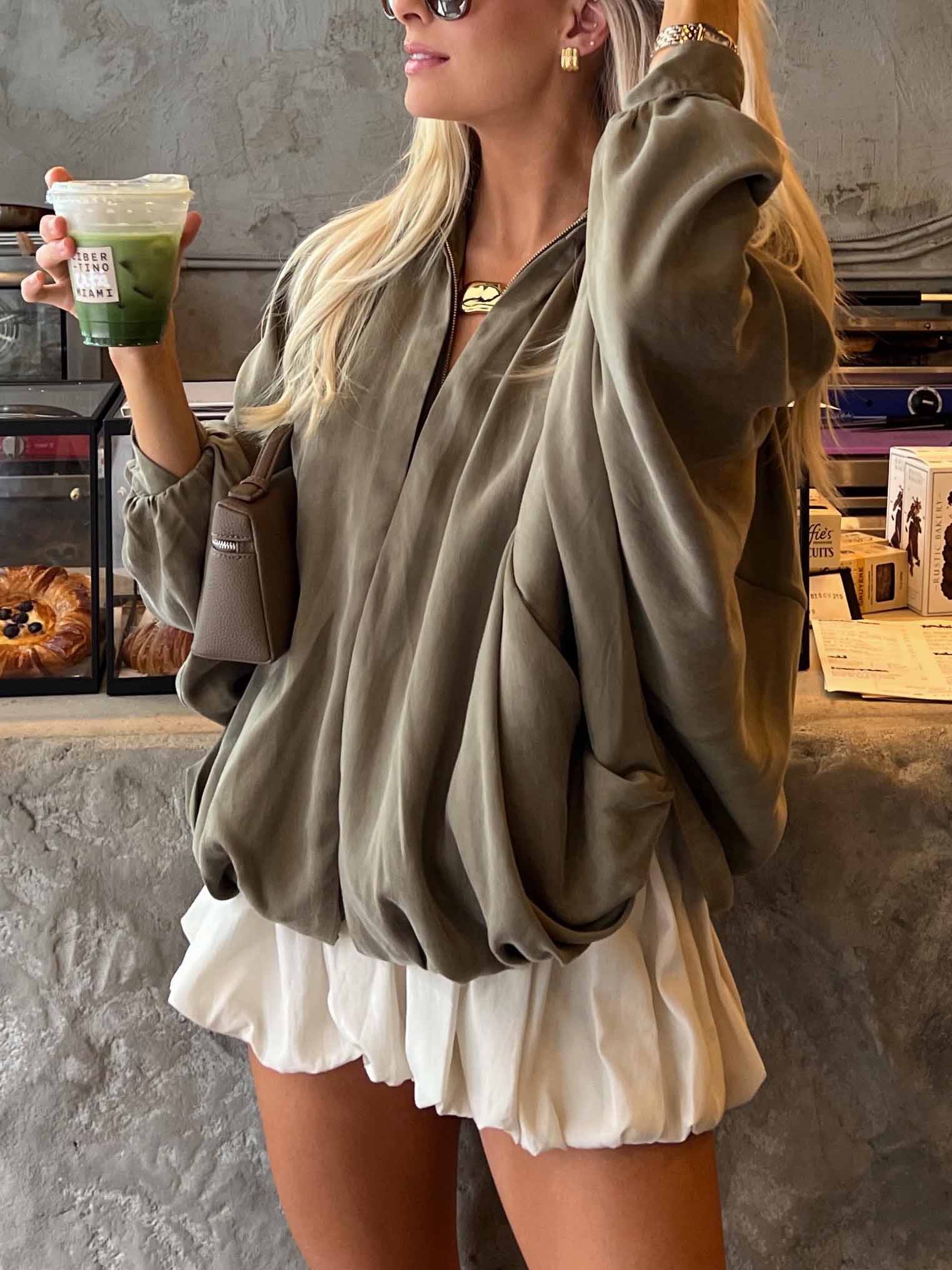 Casual Loose-Fit Olive Green Satin Jacket With Puff Sleeves