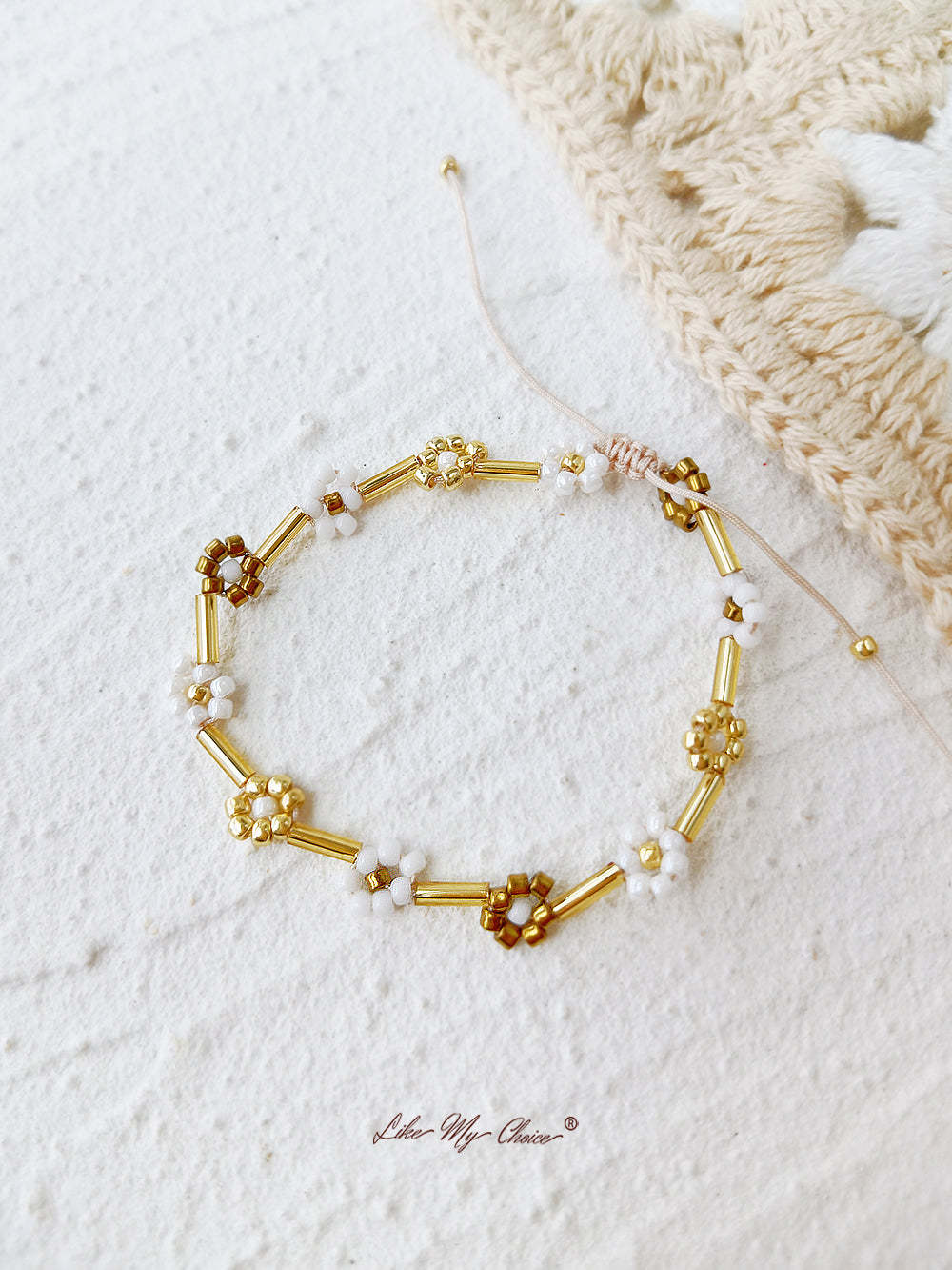 Adjustable Drawstring Beaded Bracelet Gold Daisy