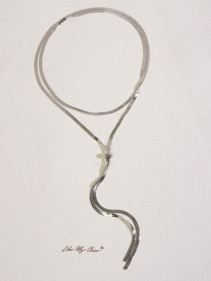Simple And Versatile Snake Bone Necklace