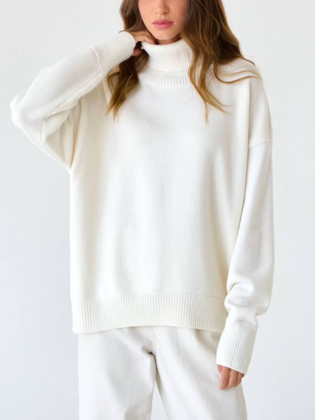 Minimalist Turtleneck Pullover Sweater