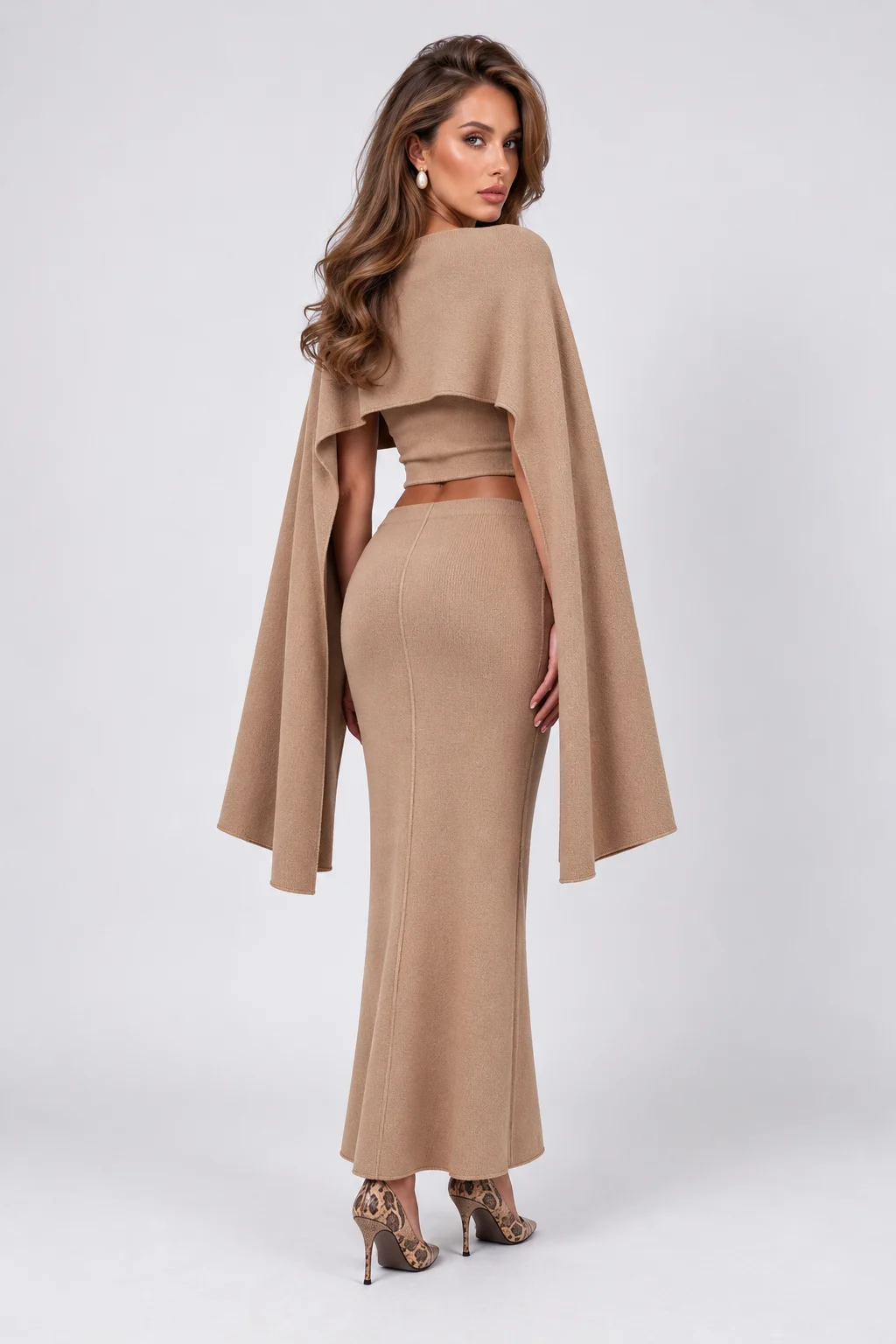Knitted Capelet Tube Top High Waist Maxi Skirt Three Piece Set [erp-image:d08eb04aa2a186a70dd0b78d]