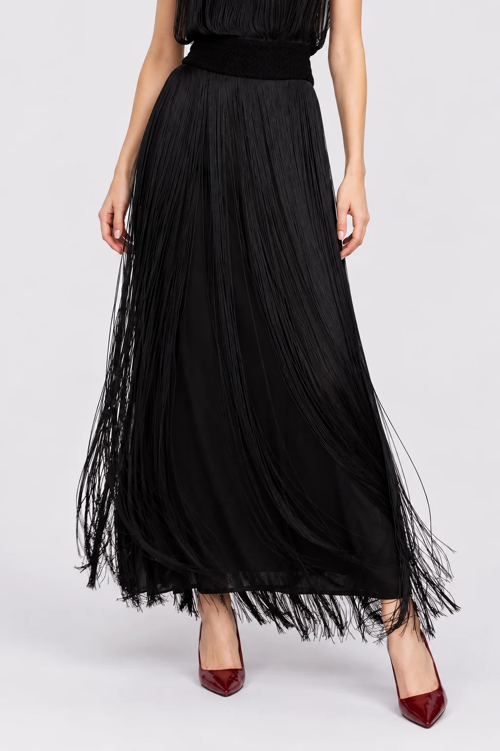 Women's Black Fringe Sleeveless Top and Maxi Skirt Two Piece Set [erp-image:1ca4db5e0e9fc98e81e8b279]