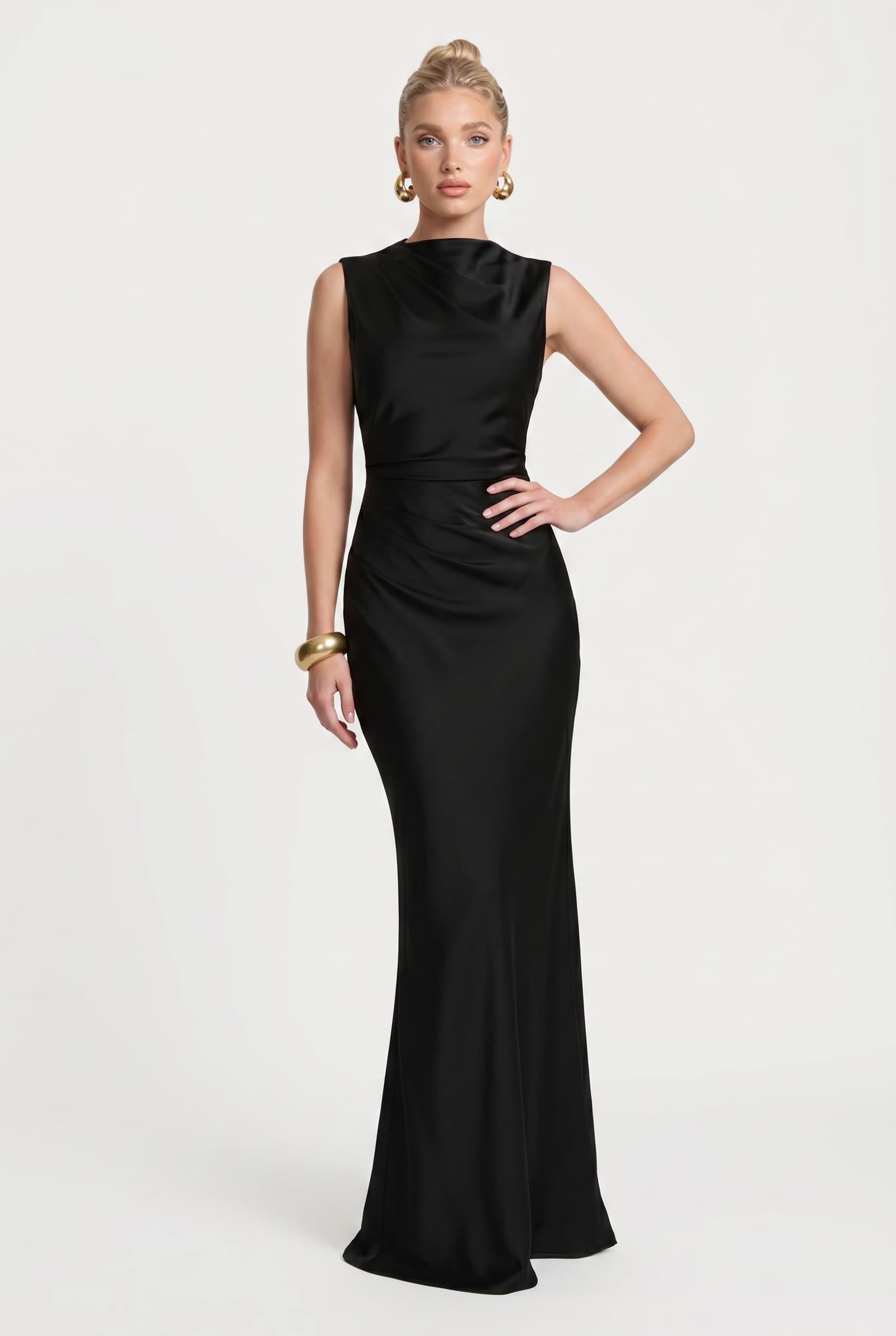 Backless Design Pleated Maxi Dress