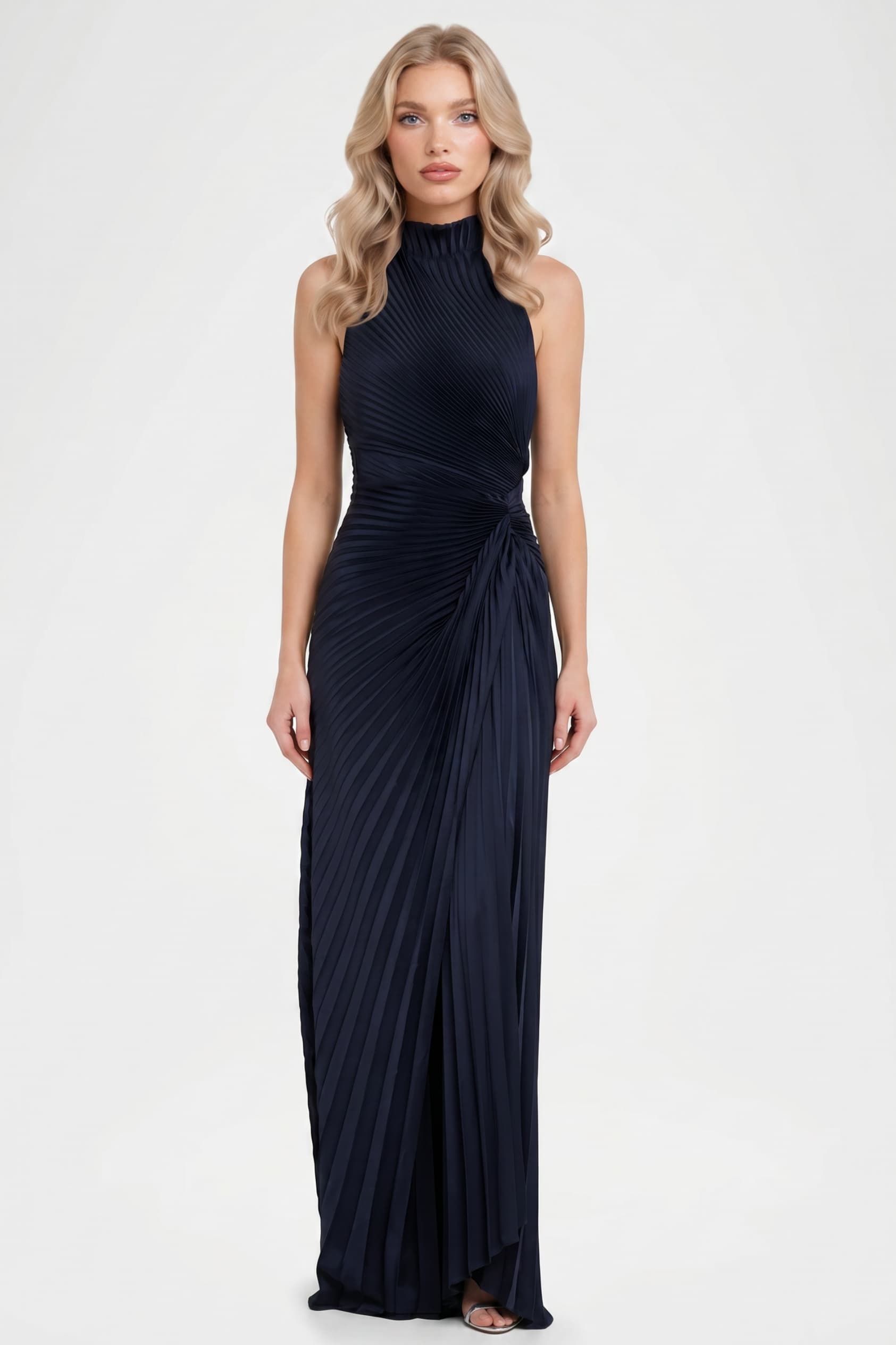 Halter-Neck Pleated Design Maxi Dress
