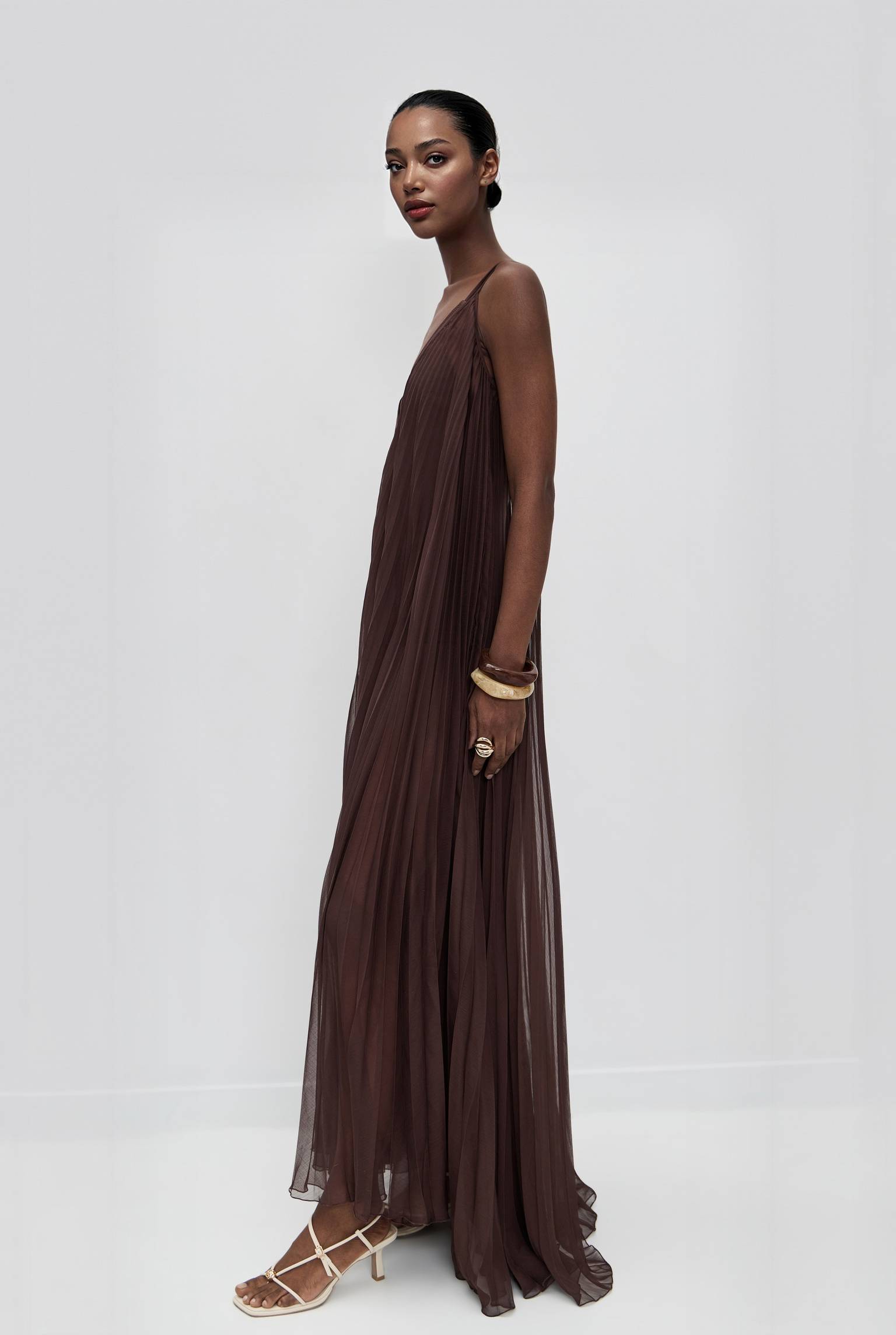 Loose Pleated Strap Maxi Dress