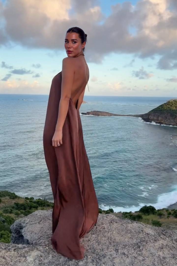 Halter-Neck Backless Maxi Dress