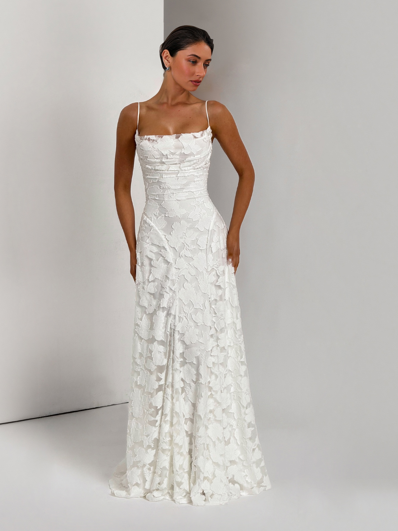 Elegant Floral Lace Spaghetti Strap Maxi Dress