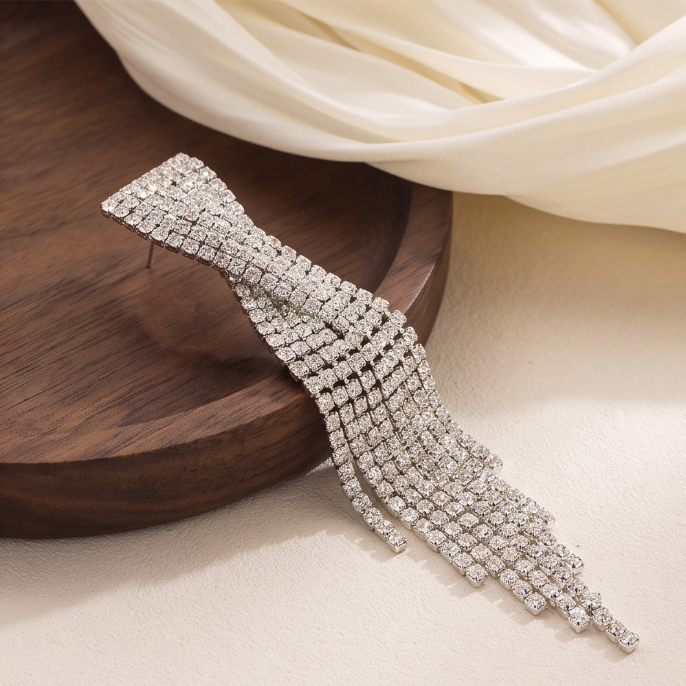 European And American Exaggerated Distinctive Tassel Rhinestone Earrings Elegant All-match Exquisite Niche Earrings Light Luxury High-end Earrings For Women