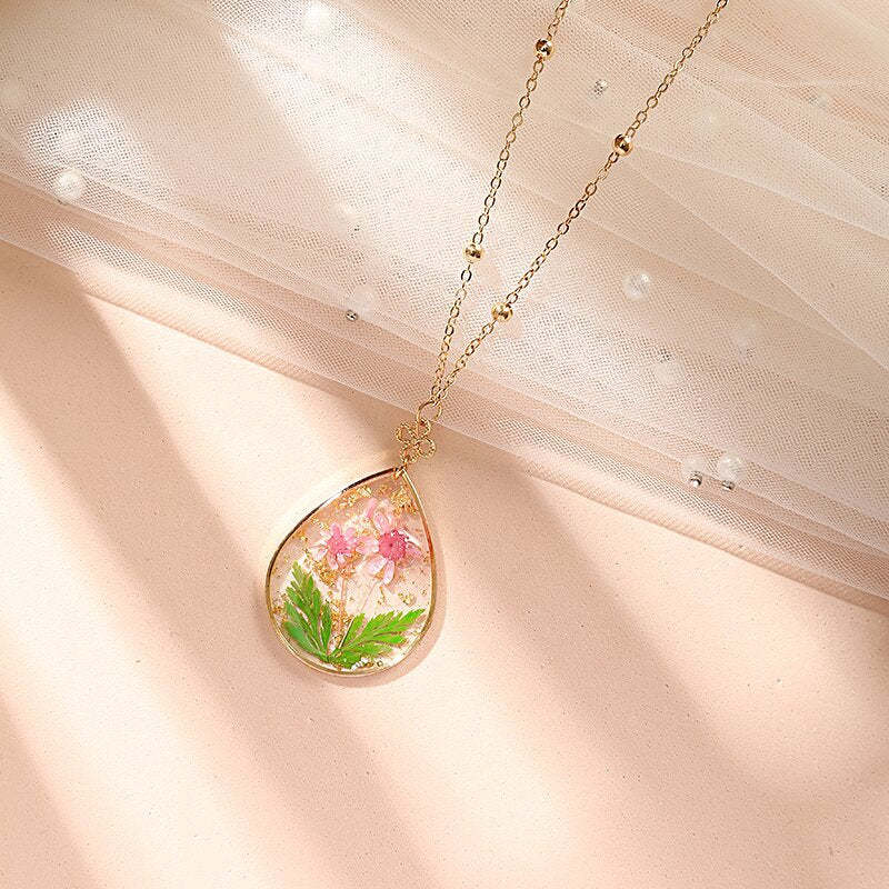 Acacia Seed Resin Dried Flower Necklace
