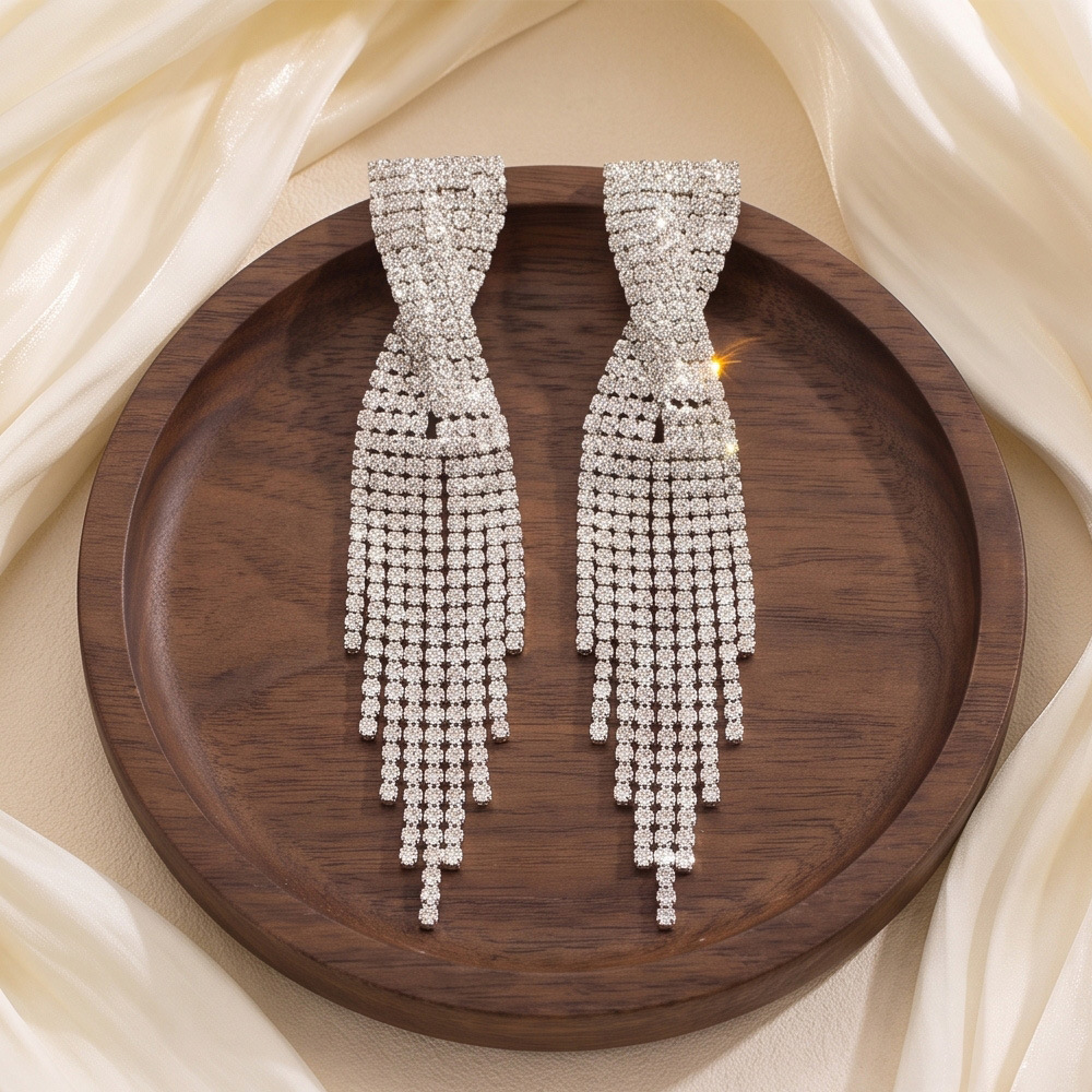 European And American Exaggerated Distinctive Tassel Rhinestone Earrings Elegant All-match Exquisite Niche Earrings Light Luxury High-end Earrings For Women