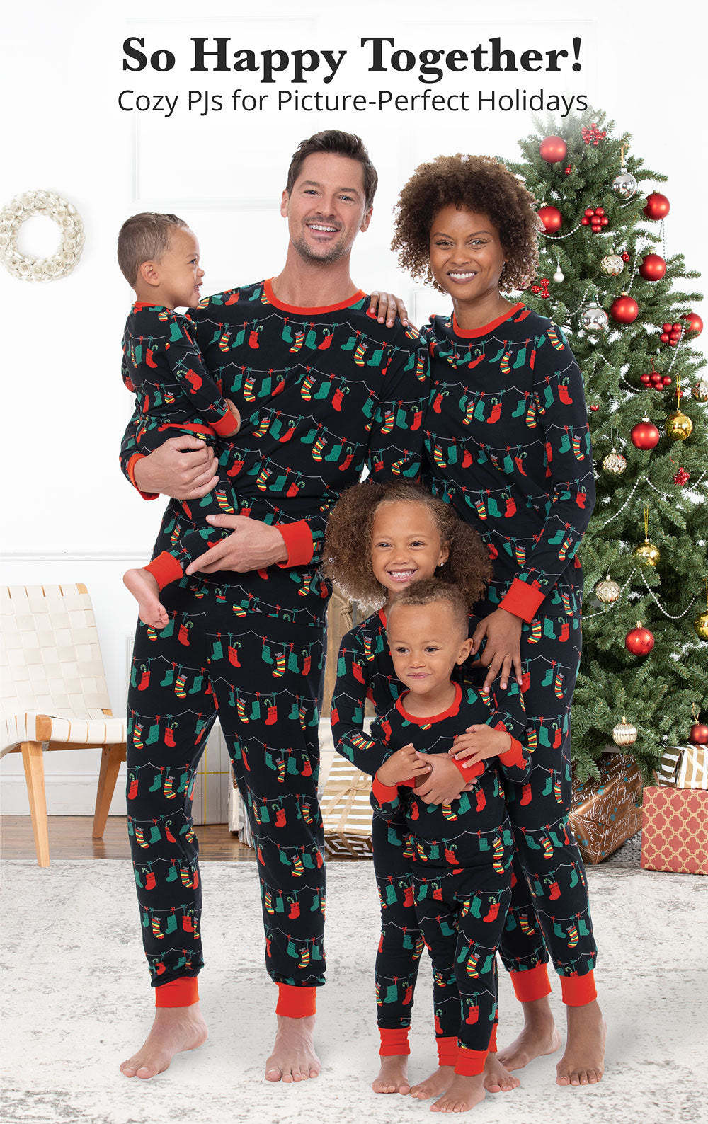 Black Christmas Light Bulb Fmalily Matching Pajamas Sets (with Pet's d