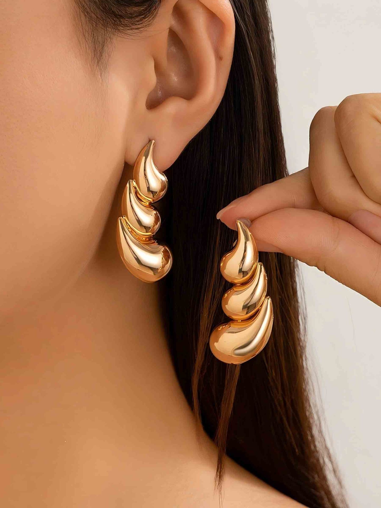 Fashionable Glossy Geometric Water Drop Earrings