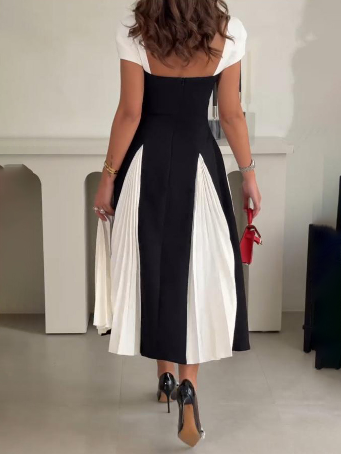 Elegant Contrast Pleated Panel Midi Dress
