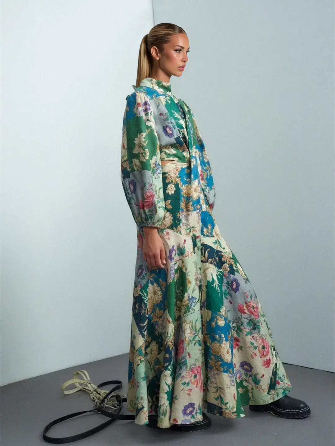 Delicate Floral Print Tie-Back Lantern Sleeve Maxi Dress