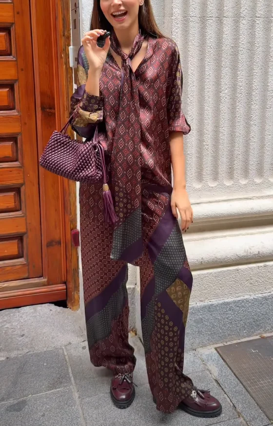 Vintage Geometric Print Satin Tie-Neck Blouse and Wide-Leg Pants Two-Piece Set [erp-image:27f25d682aad68962ca88434]