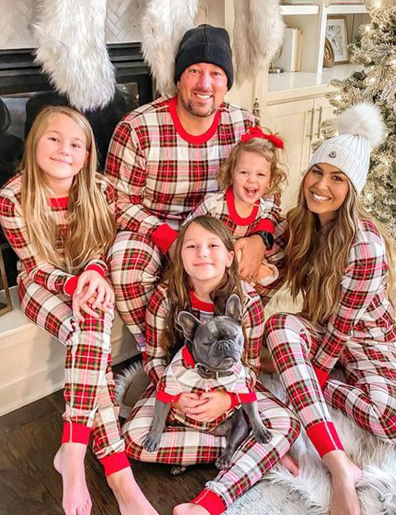 Mixed color plaid Matching Fmalily Pajamas Set (with Pet Dog Clothes)