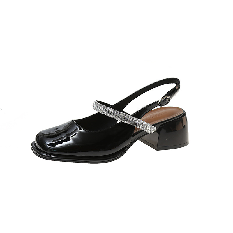 Einteilige High Heels mit Captoe-Form