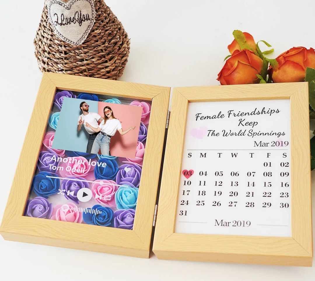 Individuelle Herz-Blumen-Schattenbox mit Foto