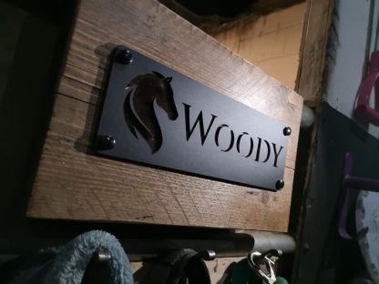 Plaque Nom Personnalisée Découpée au Laser