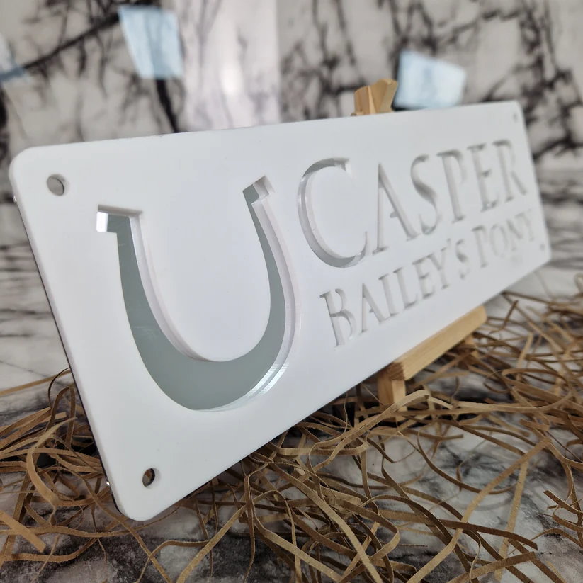 Plaque Nom Personnalisée Découpée au Laser