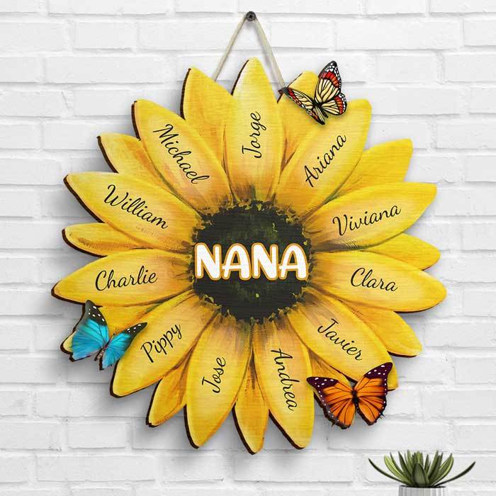 Personalisiertes Familienschild aus Holz mit Sonnenblumenmotiv – personalisiertes Geschenk für Oma, Mama