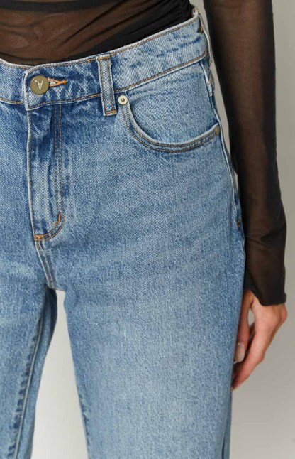 ABRAND 95 Mid Straight Crop Felicia Jeans-Vavasi.All Rights Reserved.