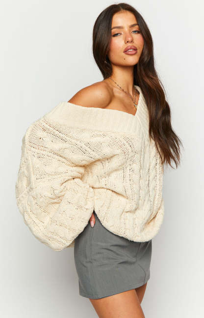 Abba Cream Knit Sweater-Vavasi.All Rights Reserved.