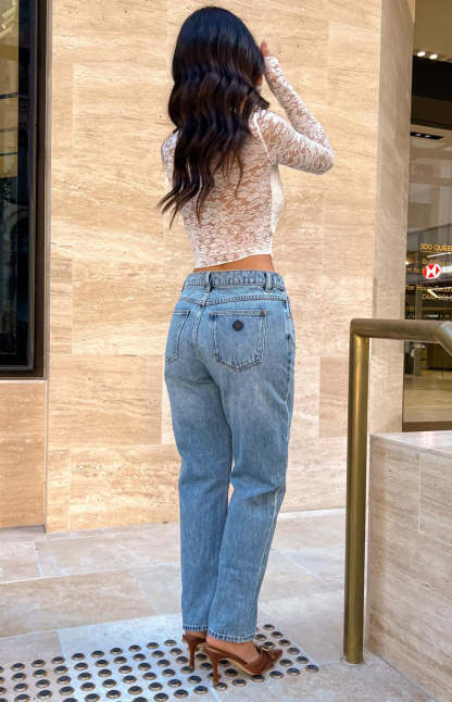 Abrand Scout 95 Mid Straight Crop Blue Jeans-Vavasi.All Rights Reserved.