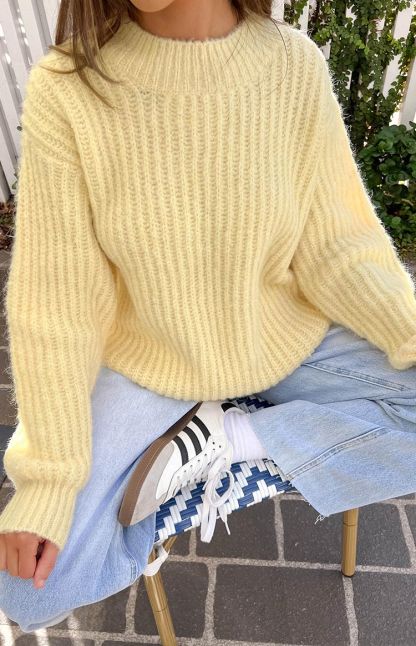 Ace Yellow Oversized Sweater-Vavasi.All Rights Reserved.