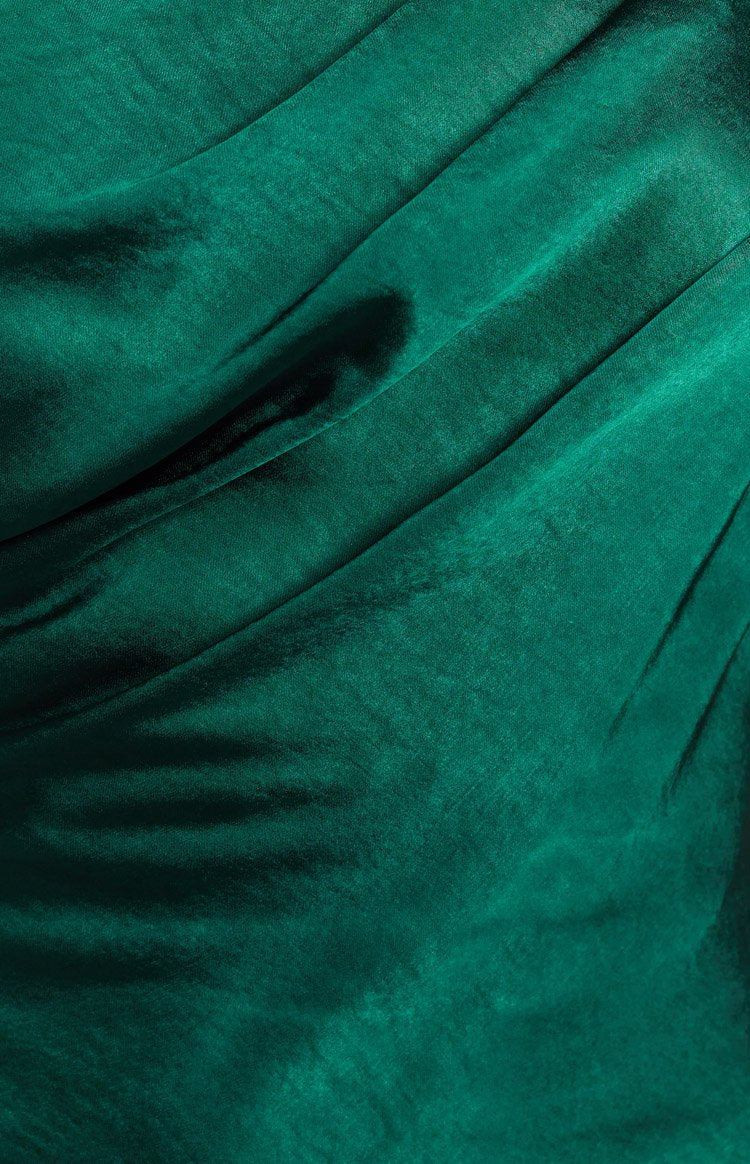 Adella Midi Dress Emerald-Vavasi.All Rights Reserved.